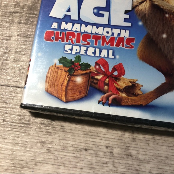 Ice Age A Mammoth Christmas Special New DVD c. 2011 - Picture 5 of 13